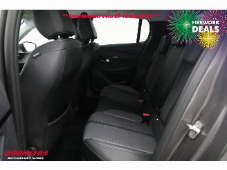 Peugeot 208 1.2 PureTech Allure Navi Clima Cruise PDC picture 15