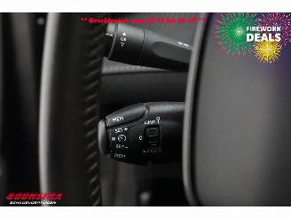 Peugeot 208 1.2 PureTech Allure Navi Clima Cruise PDC picture 19