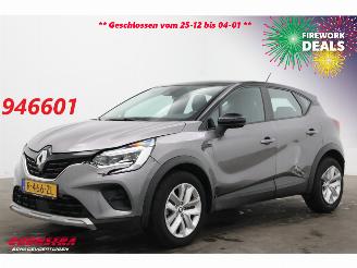 Vaurioauto  passenger cars Renault Captur 1.0 TCe 90 evolution Navi Airco Cruise PDC 26.206 km! 2022/12