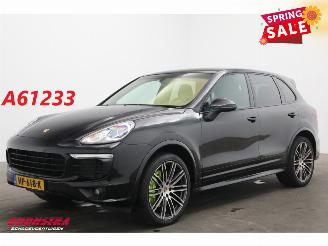 krockskadad bil auto Porsche Cayenne 3.0 S E-Hybrid Sport Design BiXenon Memory Leder SHZ AHK 2015/12