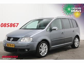 Ocazii autoturisme Volkswagen Touran 2.0 TDI 140 PK 7-Pers. Clima Cruise SHZ PDC AHK 2005/12