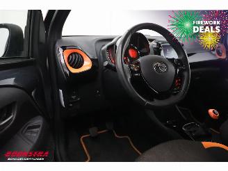 Toyota Aygo 1.0 VVT-i JBL Clima Cruise Camera 34.741 km! picture 17