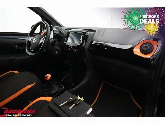 Toyota Aygo 1.0 VVT-i JBL Clima Cruise Camera 34.741 km! picture 12