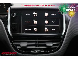 Peugeot 2008 1.2 PureTech Active Pano Navi Airco Cruise PDC 77.152 km! picture 23