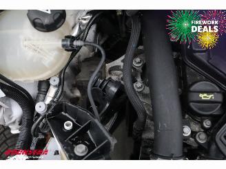 Peugeot 2008 1.2 PureTech Active Airco Cruise PDC picture 11