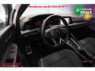 Volkswagen Golf 1.5 eTSI DSG R-Line Virtual ACC Navi Camera LRHZ picture 20