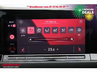 Volkswagen Golf 1.5 eTSI DSG R-Line Virtual ACC Navi Camera LRHZ picture 25