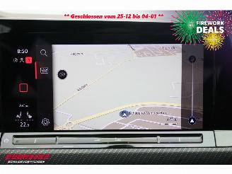 Volkswagen Golf 1.5 eTSI DSG R-Line Virtual ACC Navi Camera LRHZ picture 24