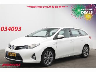 Unfallwagen Toyota Auris Touring Sports 1.8 Hybrid Aspiration Clima Cruise Camera 2013/8