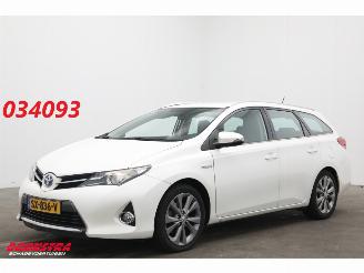 krockskadad bil auto Toyota Auris Touring Sports 1.8 Hybrid Aspiration Clima Cruise Camera 2013/8