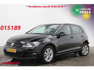 krockskadad bil auto Volkswagen Golf 1.0 TSI Comfortline Navi Clima Cruise Camera PDC AHK 74.205 km! 2017/1