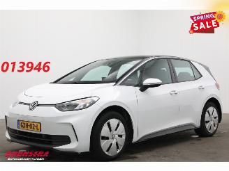 uszkodzony samochody osobowe Volkswagen ID.3 Pure Oranje Edition 52 kWh LED ACC Apple/Android LRHZ SHZ 2025/1