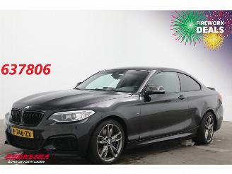 uszkodzony samochody osobowe BMW 2-serie Coupé M240i Executive BiXenon Navi Clima Cruise SHZ PDC 147.428 km! 2016/11