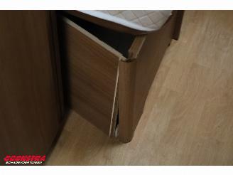 Kabe  Ametist 560 GLE Solar Mover Single Beds picture 12