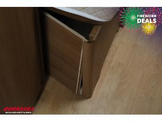 Kabe  Ametist 560 GLE Solar Mover Single Beds picture 12