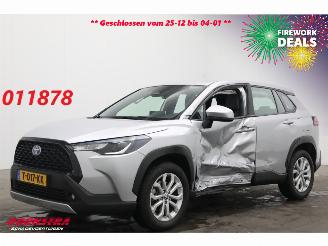 Vaurioauto  passenger cars Toyota Corolla Cross 2.0 HP Hybrid Active LED ACC Navi Clima Camera LRHZ SHZ AHK 2023/3