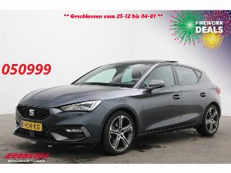 Schadeauto Seat Leon 1.0 TSI FR Launch Edition LED ACC Schuifdak Navi Clima PDC 2021/1