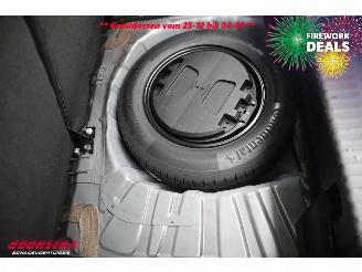 Renault Clio 1.3 TCe Initiale Paris LED 360° Leder Navi Clima SHZ PDC picture 7