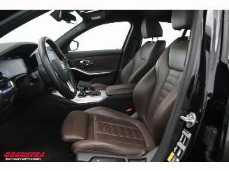 BMW 3-serie 320e Business Edition Plus LED Leder Navi Clima Cruise SHZ PDC picture 16