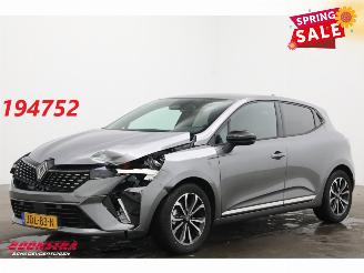 krockskadad bil auto Renault Clio 1.6 E-Tech Full Hybrid 145 techno LED Navi Clima Cruise Camera 3.962 km! 2025/9