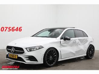 Schadeauto Mercedes A-klasse 200 7G-Tronic AMG Pano LED Burmster HUD Leder Camera SHZ 2019/1
