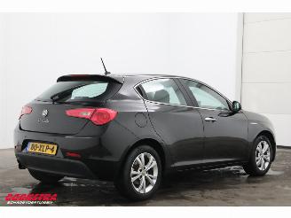 Alfa Romeo Giulietta 1.4 T Distinctive 170 PK Bluetooth Clima Cruise PDC picture 3