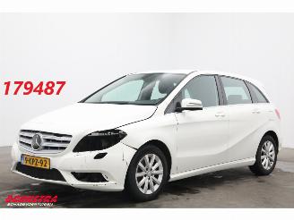 skadebil auto Mercedes B-klasse 220 CDI 7G-Tronic Ambition Navi Airco Cruise Camera PDC 2013/6