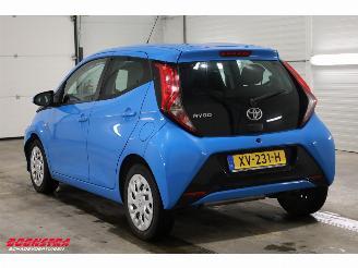 Toyota Aygo 1.0 VVT-i x-play Bluetooth Airco Cruise Camera picture 4