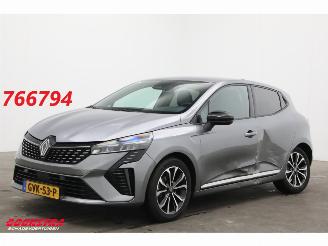 Coche accidentado Renault Clio 1.0 TCe 90 GPF techno LED Navi Clima Cruise PDC AHK 31.734 km! 2024/6