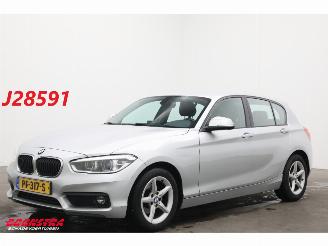 Unfallwagen BMW 1-serie 118i Aut. LED Navi Clima Cruise PDC 2017/6