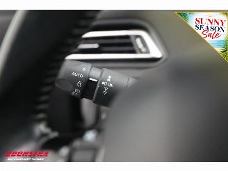 Peugeot 308 SW 1.2 PureTech Active Pano Navi Clima Cruise PDC AHK picture 16