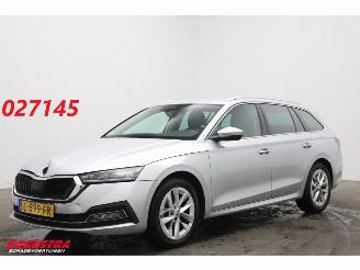 krockskadad bil auto Skoda Octavia Combi 1.0 e-TSI DSG Ambition LED Apple/Android Virtual Cruise PDC AHK 2021/6