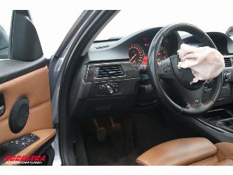 BMW 3-serie Touring 320i Luxury Line Pano Leder Navi Clima Cruise SHZ PDC picture 16