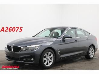 Ocazii autoturisme BMW 3-serie 318d SportLine Leder HUD Navi Clima Cruise Camera SHZ 49.849 km! 2016/7