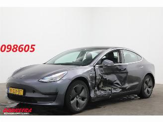 Vaurioauto  passenger cars Tesla Model 3 Standard RWD Plus 60 kWh Pano LED ACC Leder Camera 2020/12