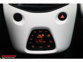 Peugeot 108 1.0 e-VTi Allure TOP! Schuifdak Clima Cruise Camera 34.304 km! picture 24