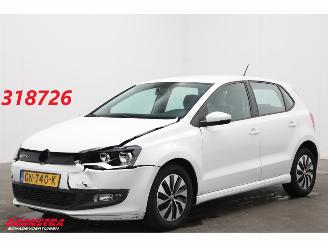 krockskadad bil auto Volkswagen Polo 1.4 TDI BlueMotion Navi Airco Cruise 2015/7