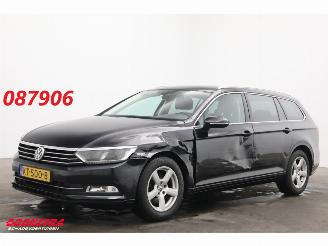 damaged passenger cars Volkswagen Passat Variant 1.6 TDI Connected Series LED Navi Clima Cruise PDC AHK 2016/11