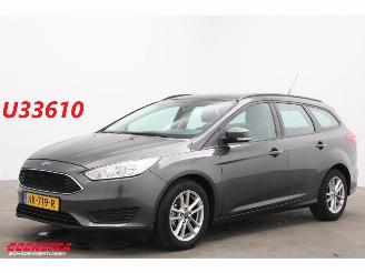 skadebil auto Ford Focus 1.0 Trend Navi Airco Cruise PDC 2017/2