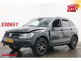 Coche accidentado Volkswagen Tiguan 1.5 TSI ACT Comfortline Business Navi Airco Cruise PDC AHK 2019/11