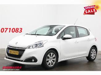 begagnad bil auto Peugeot 208 1.6 BlueHDi Blue Lease Navi Airco Cruise 172.500 km! 2018/7