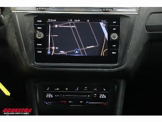 Volkswagen Tiguan 2.0 TDI 200 PK DSG 4Motion R-Line LED ACC Navi Clima SHZ PDC picture 17