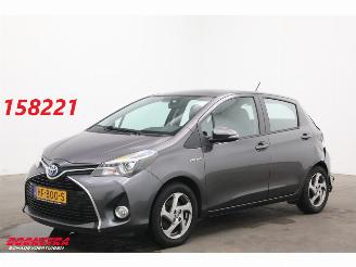 Damaged car Toyota Yaris 1.5 Hybrid Lease Navi Clima Cruise Camera AHK 79.788 km! 2015/10