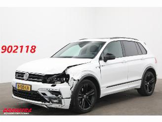 Schadeauto Volkswagen Tiguan 2.0 TSI 190 PK DSG 4Motion R-Line Pano LED ACC Virtual SHZ Camera 2020/7