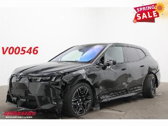 Coche accidentado BMW iX xDrive M70 112 kWh Pano LED ACC B&W Memory 360° AHK 2025/4