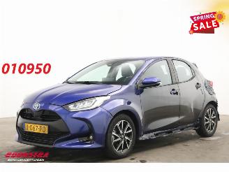 skadebil auto Toyota Yaris 1.5 Hybrid First Edition LED ACC Navi Clima Camera 2020/9