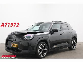 krockskadad bil auto Mini Mini E Classic L 42.5 kWh Pano LED ACC H/K HUD 360° LRHZ 2025/2