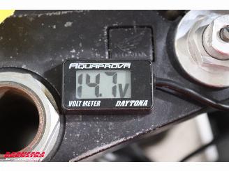 Honda VFR 400 R picture 24