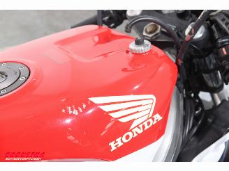 Honda VFR 400 R picture 13