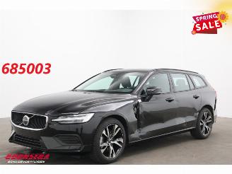 Vrakbiler auto Volvo V-60 B4 Core LED ACC Leder Apple/Android Camera LRHZ SHZ 2.234 km! 2025/12